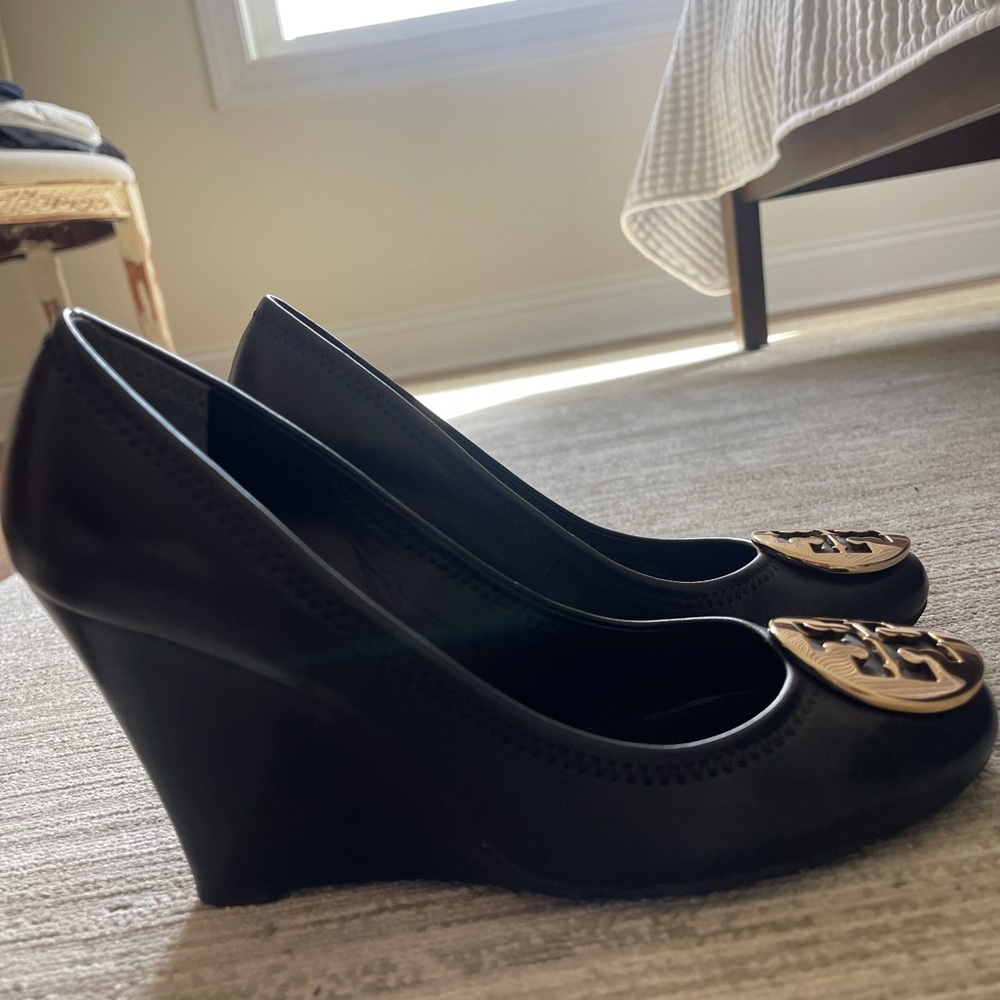 Black Wedge Pumps with Gold Medallion